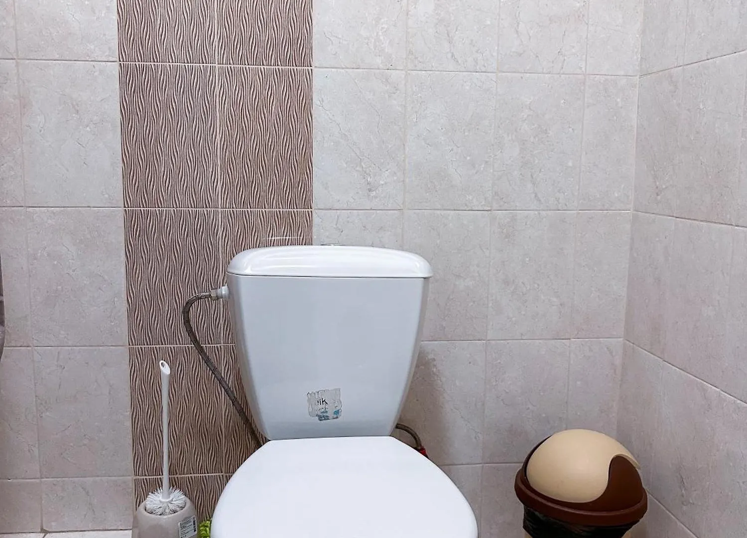 Apartment 2-Комнатная Квартира В Спокойном Районе Almaty